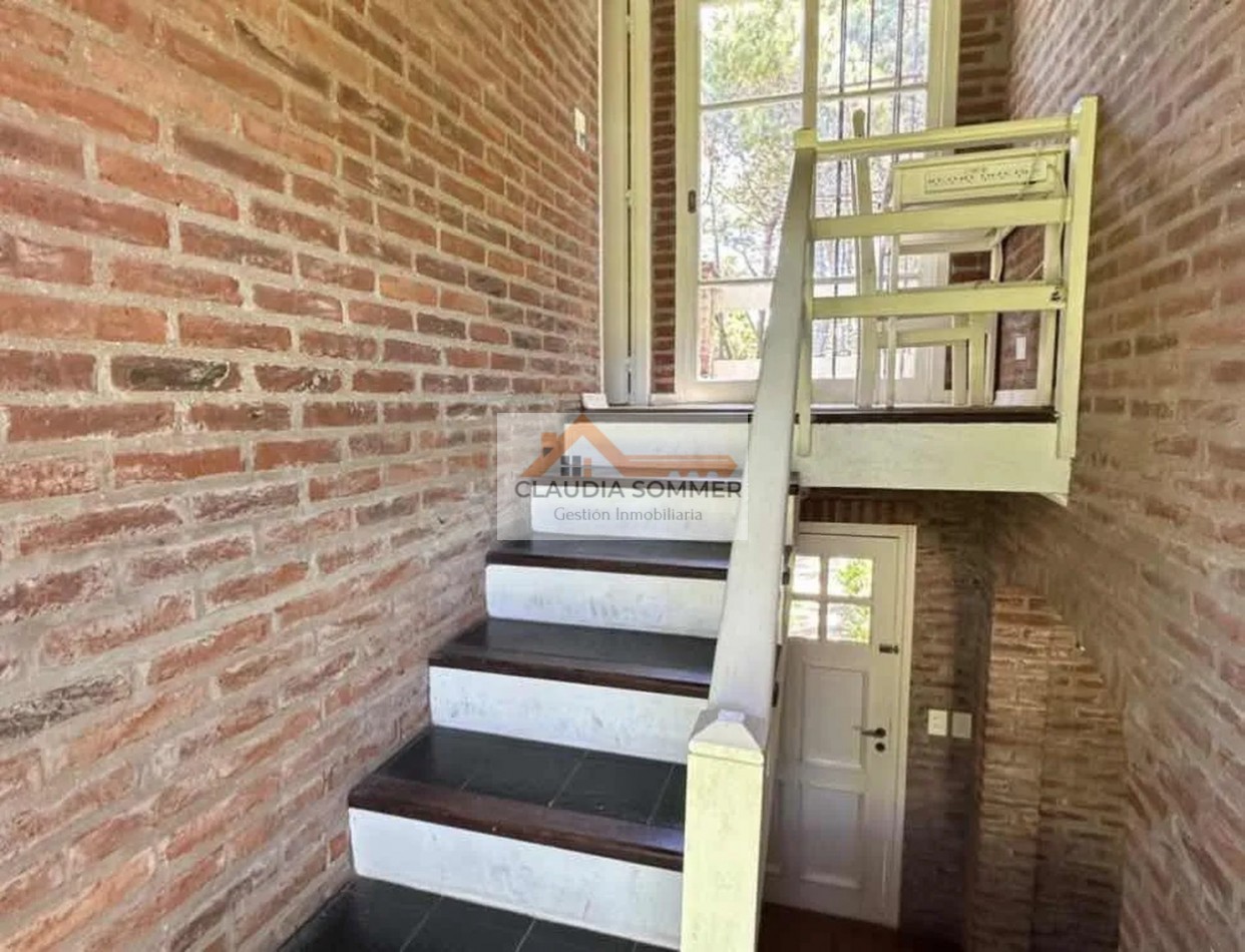 Casa 5 Ambientes En Pinamar Norte A 2 Cuadras Del Mar, Altura Balneario Cr, Acepta Velero Oceanico, O Propiedad En Zona Norte D Bs As (nuñez Hasta Beccar)