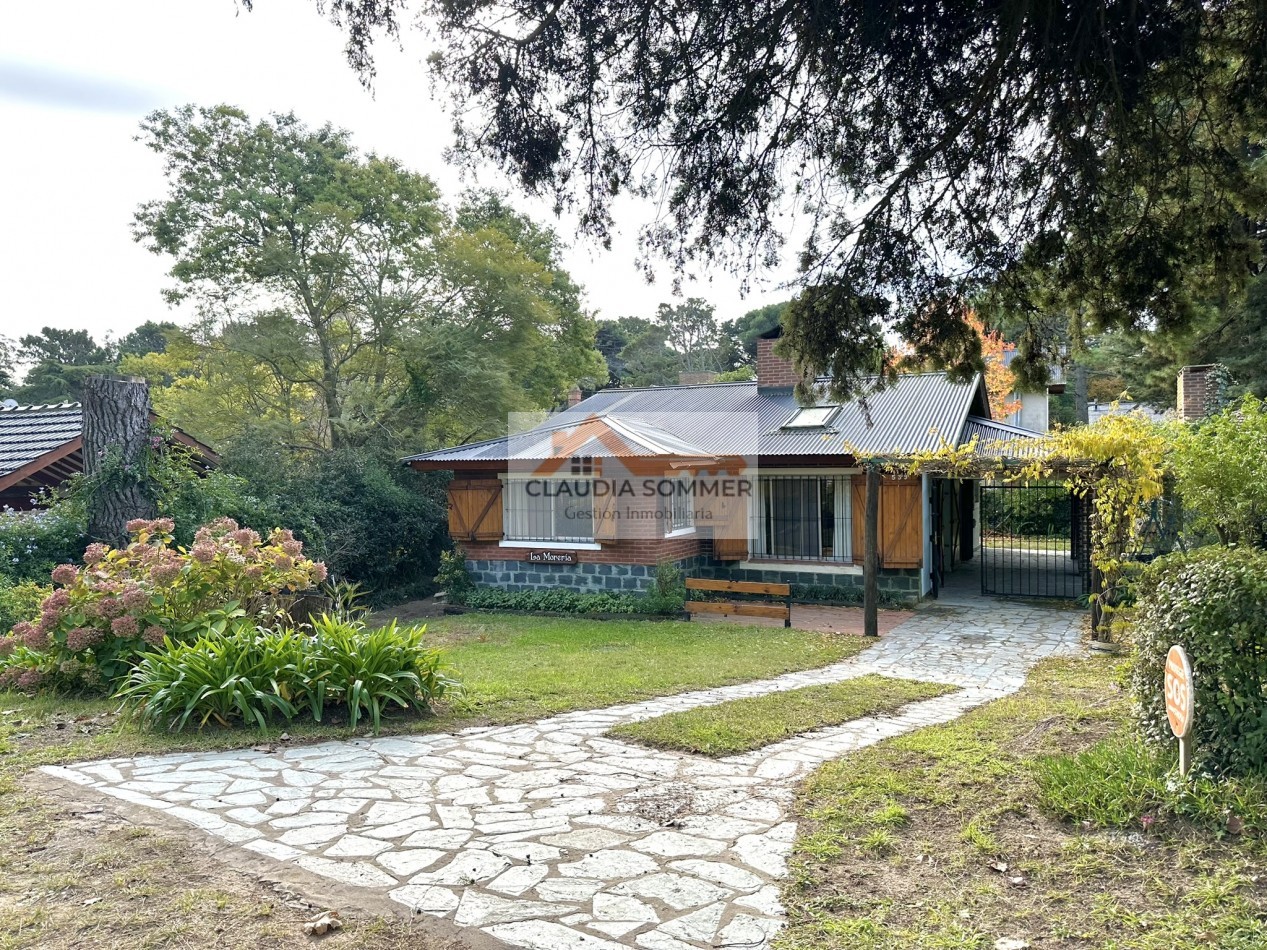 RESERVADA- COMODA CASA A POCAS CUADRAS DEL MAR Y DEL CENTRO DE VALERIA DEL MAR