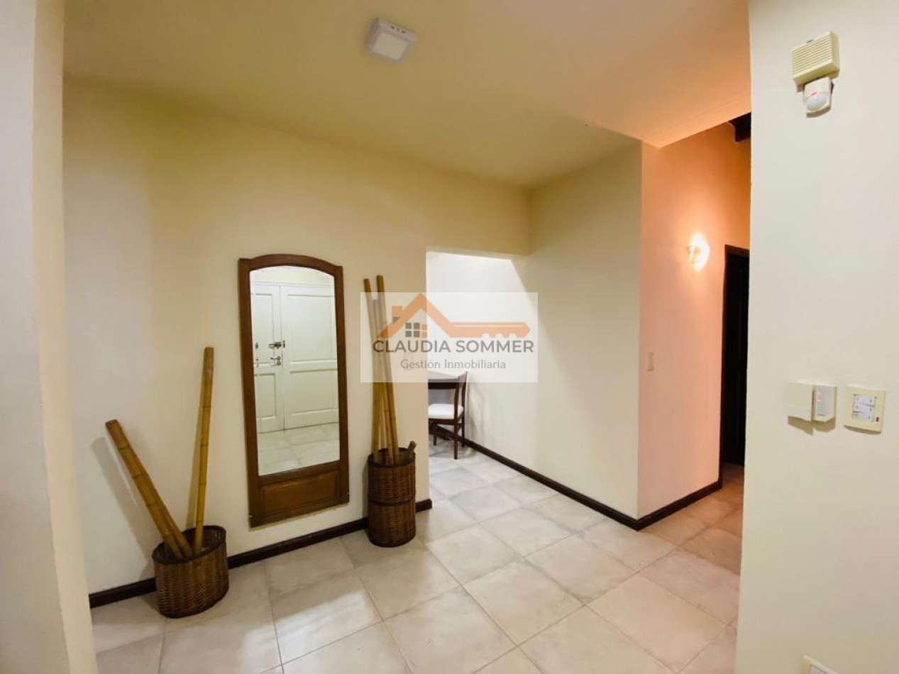 EN VENTA CASA SOBRE LOTE DE 2.000 METROS