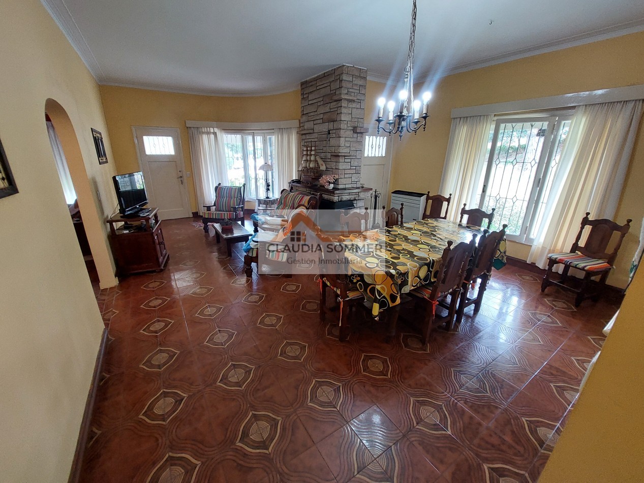 CASA TRADICIONAL CON PISCINA A TRES CUADRAS DEL MAR- Pinamar Sur-
