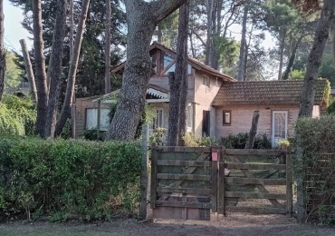 CASA SOBRE NEREIDAS A METROS DE TRIDENTE CON GAS NATURAL