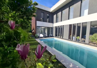 CASA EN BARRIO LAS ACACIAS - HUDSON-