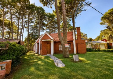 Casa de 4 ambientes en venta en Pinamar Sur Playa | A pocas cuadras del mar