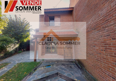 DUPLEX DE TRES AMBIENTES  CERCA DEL CENTRO Y DEL MAR CON PARQUE Y ESTACIONAMIENTO