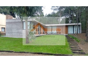 Casa en venta - Barrio Alamos, Pinamar